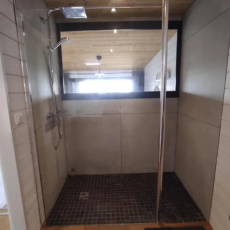 Perchee Avec Vue Imprenable Sur Le De B&B 3*