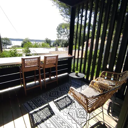 Perchee Avec Vue Imprenable Sur Le De B&B