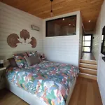 Bed and breakfast Perchée Avec Vue Imprenable Sur Le De