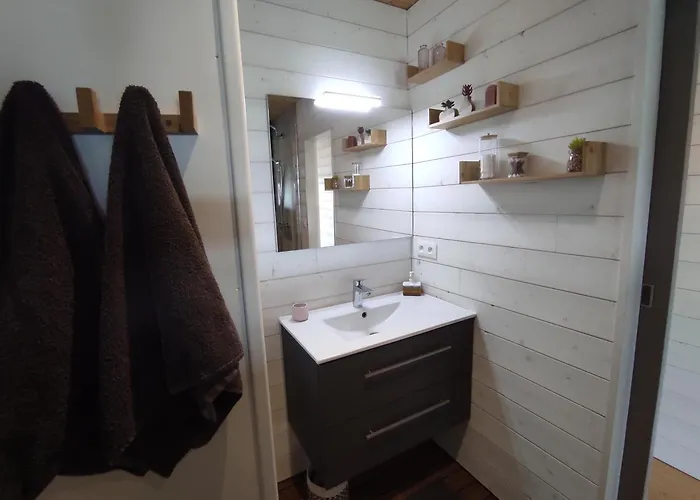 Bed & Breakfast Perchee Avec Vue Imprenable Sur Le De 3*