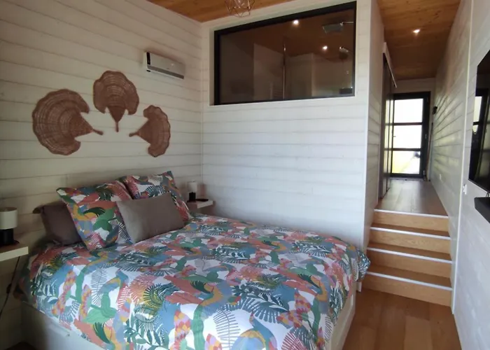 Bed & Breakfast Perchee Avec Vue Imprenable Sur Le De